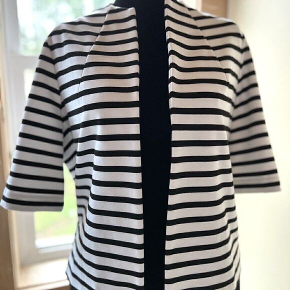 Chicos Women's Blazer White with Black Stripes, Size 1 US M 8/10 - Picture 1 of 7